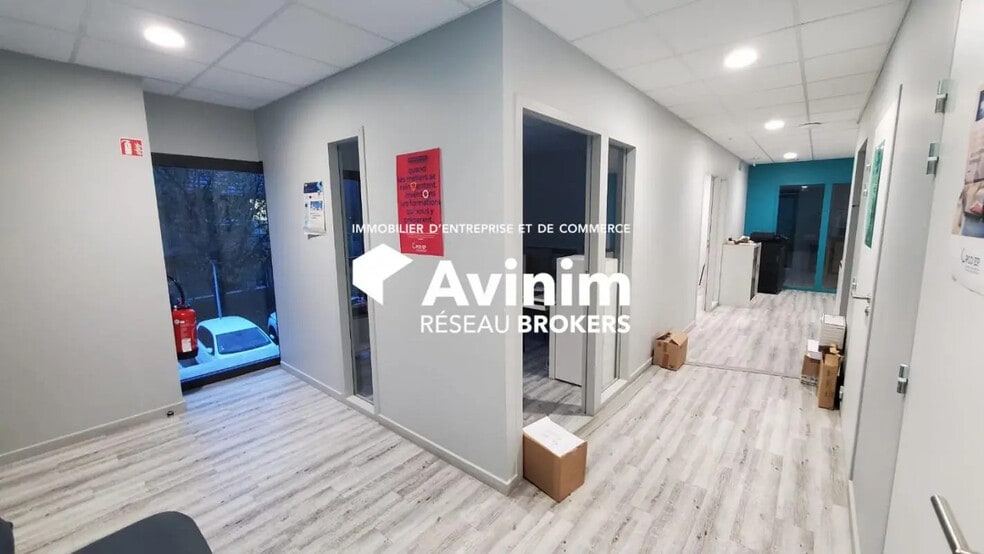 Bureau dans Annecy à louer - Photo de l’immeuble – Image 2 sur 10