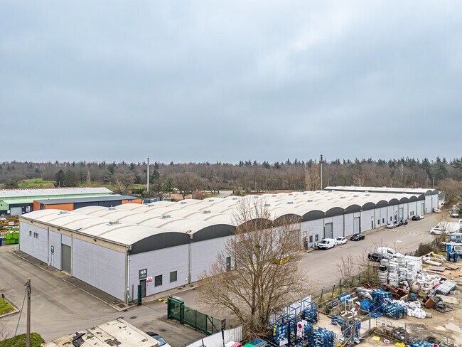 Plus de détails pour 9 Rue Du Dauphiné, Saint-Priest - Bureau, Local d'activités à louer