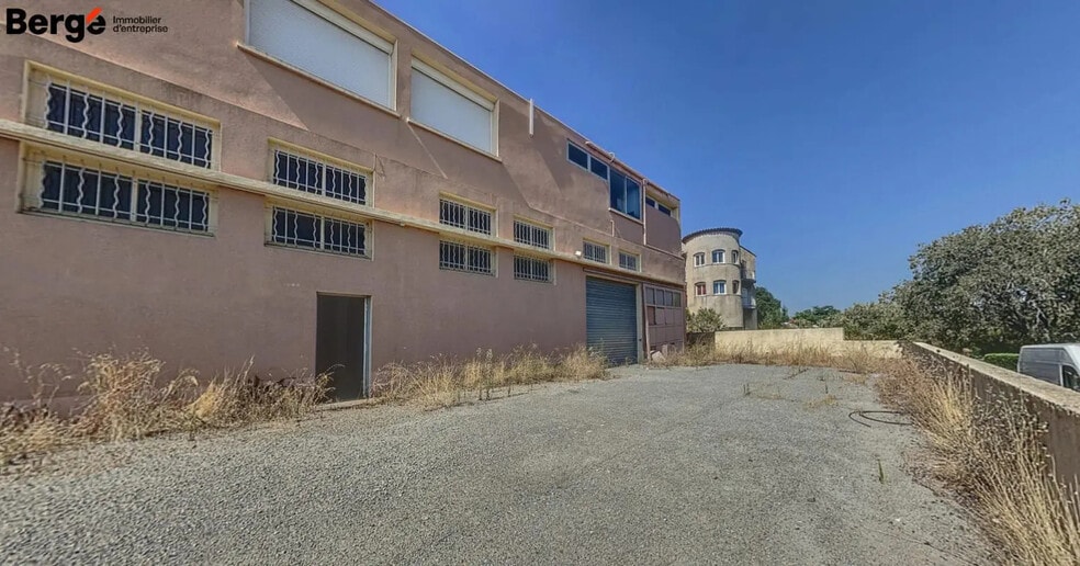 Industriel/Logistique dans Saint-Raphaël à louer - Photo de l’immeuble – Image 1 sur 5