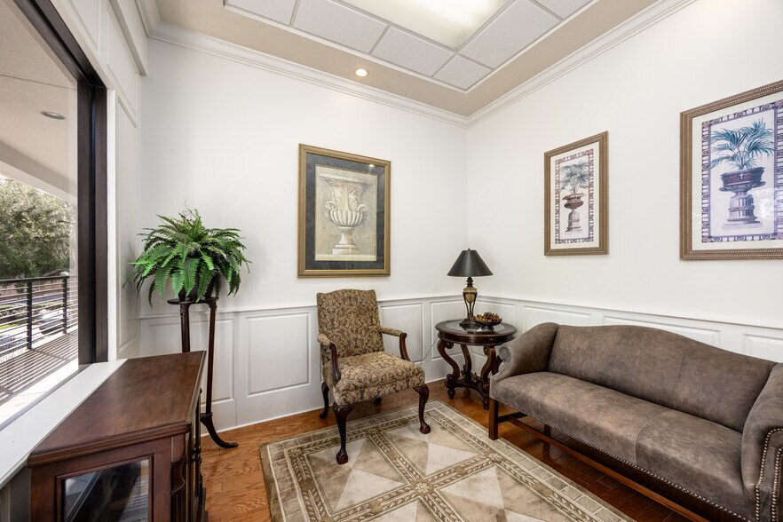 2750 NW 43rd St, Gainesville, FL à louer - Photo intérieure – Image 3 sur 24