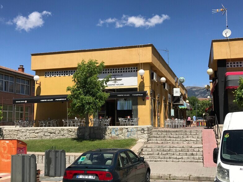 Local commercial dans Soto del Real, Madrid à vendre - Photo de l’immeuble – Image 3 sur 5