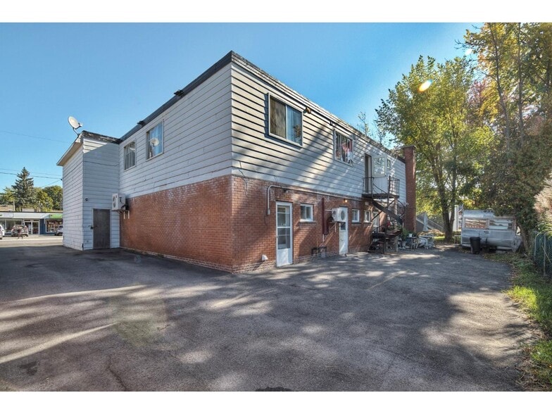 320-328 Rue De Rouville, Beloeil, QC à vendre - Photo de l’immeuble – Image 3 sur 14