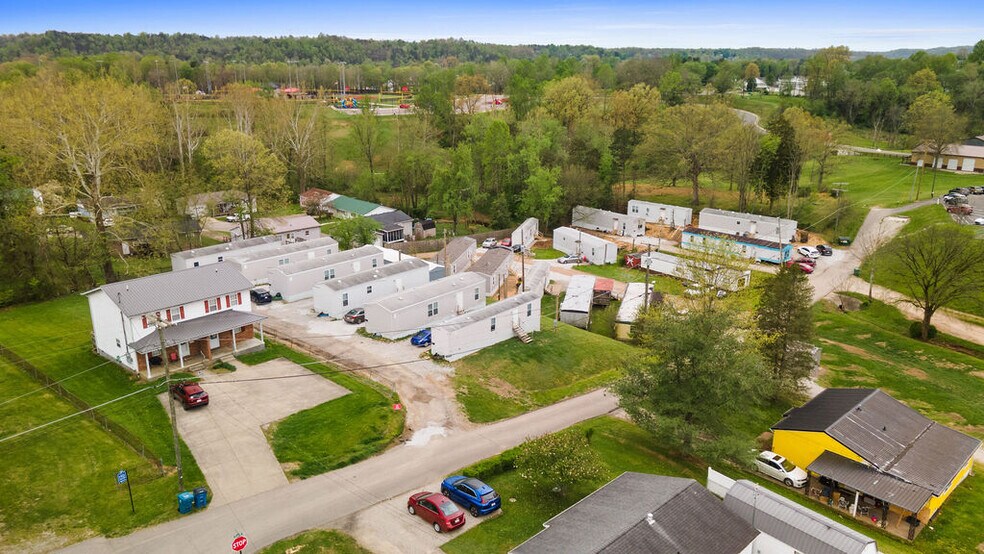 2659 2nd St, Hurricane, WV à vendre - Photo de l’immeuble – Image 2 sur 22