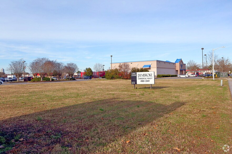 S PLAZA Trl, Virginia Beach, VA à vendre - Photo de l’immeuble – Image 3 sur 3