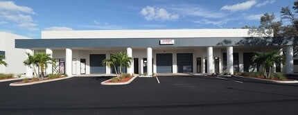 4700 N Dixie Hwy, Oakland Park, FL à louer Photo de l’immeuble– Image 1 sur 2