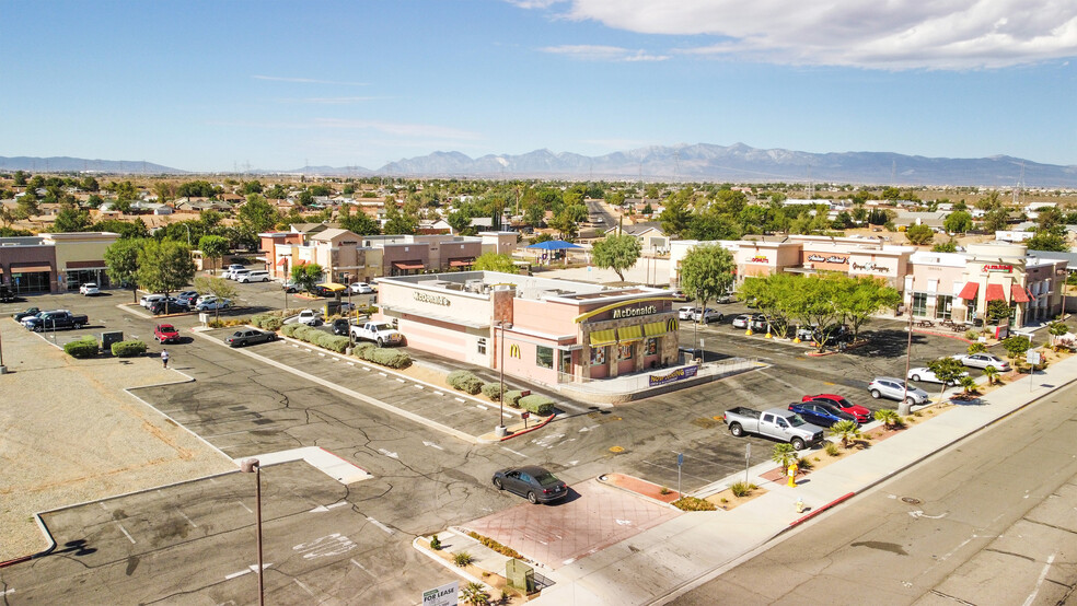 13625 Bear Valley Rd, Victorville, CA à vendre - Photo de l’immeuble – Image 1 sur 6