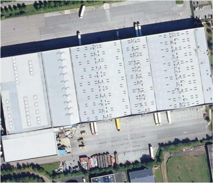 Industriel/Logistique dans Bourg-Achard à louer - Photo de l’immeuble – Image 2 sur 3