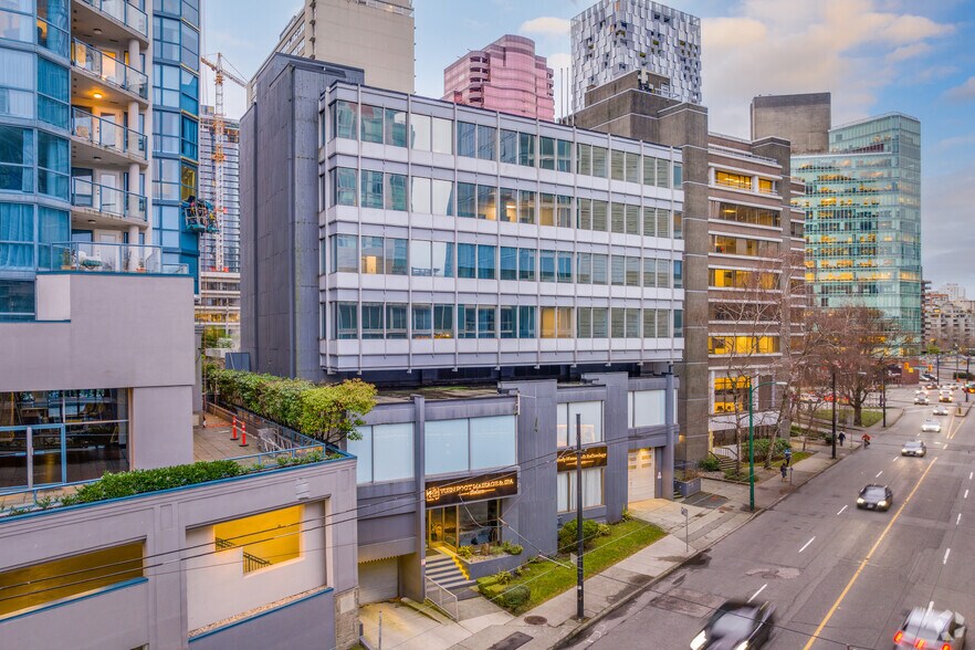 1445 W Georgia St, Vancouver, BC à louer - Photo de l’immeuble – Image 2 sur 5