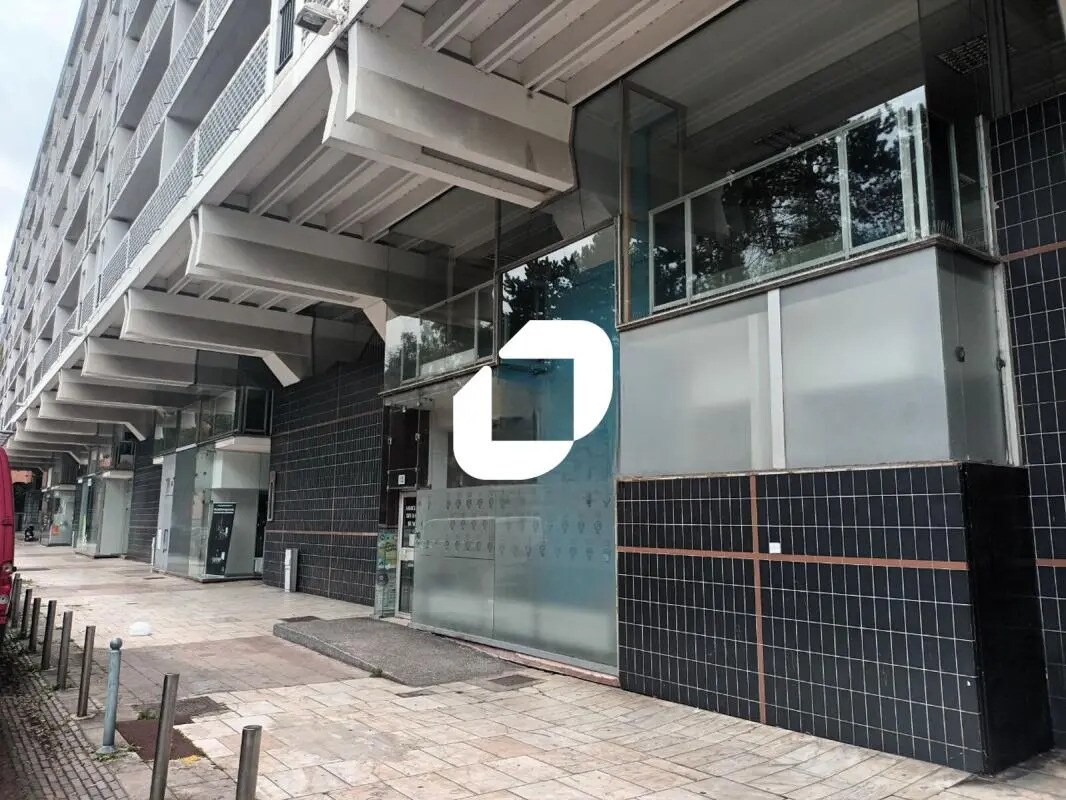 2/26 Rue Alexandre Desrousseaux, Lille à vendre Photo de l’immeuble– Image 1 sur 13