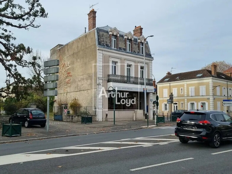 Bureau dans Fontainebleau à louer - Photo de l’immeuble – Image 2 sur 4