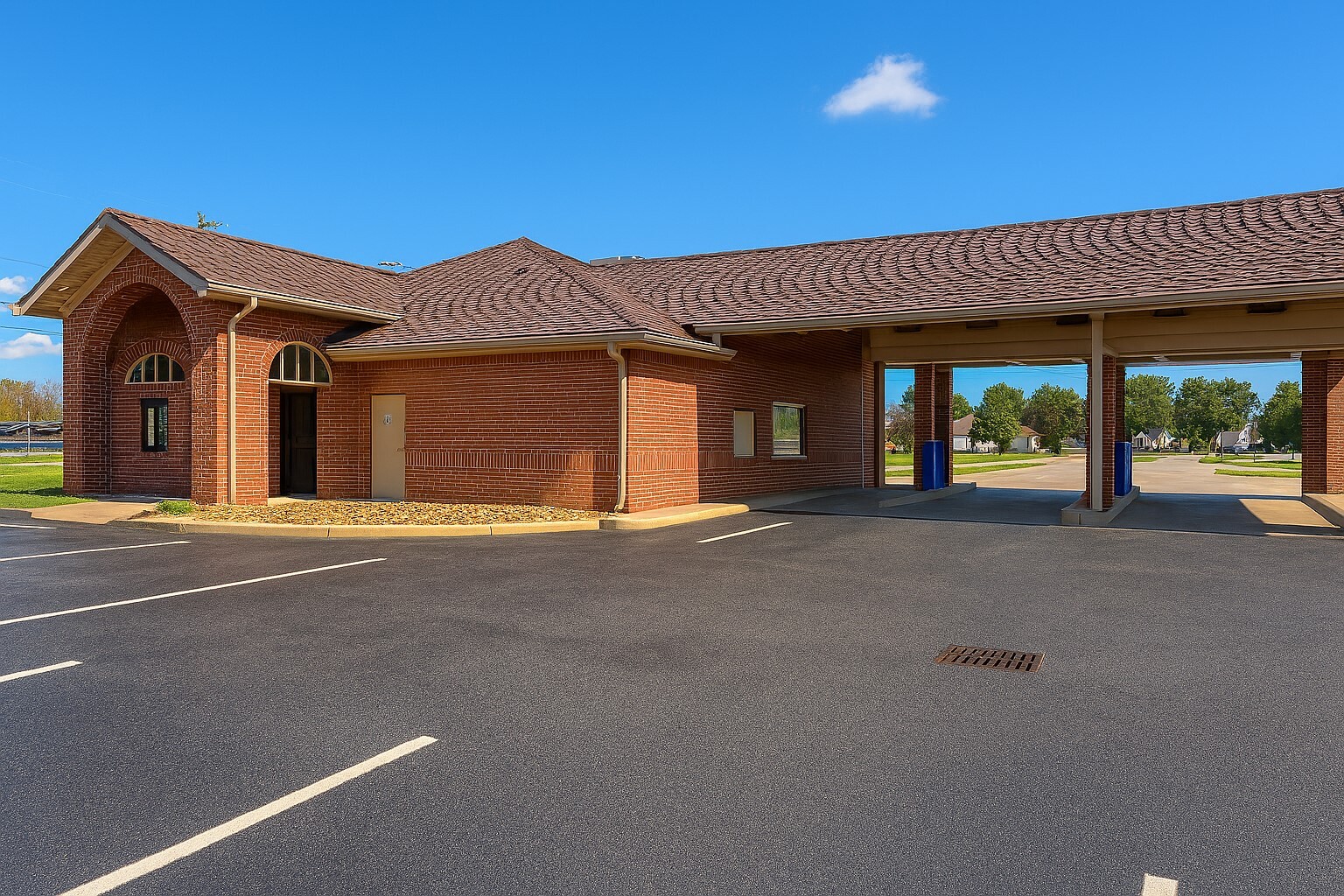 1066 Hebron Rd, Heath, OH à louer Photo principale– Image 1 sur 7