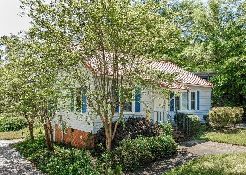 729 McGilvary St, Fayetteville, NC à vendre - Photo de l’immeuble – Image 2 sur 13