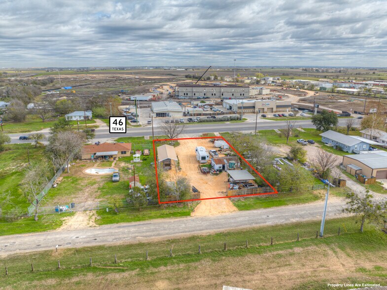 1436 State Highway 46, New Braunfels, TX à vendre - Photo principale – Image 1 sur 22
