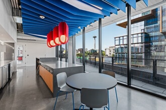 700 Dexter Ave N, Seattle, WA à louer Photo intérieure– Image 2 sur 7