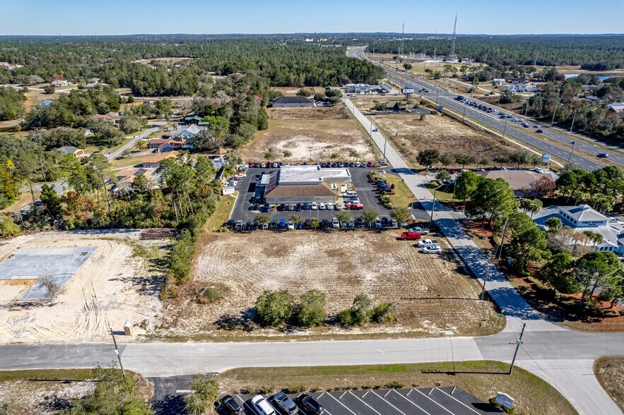10201 Yale Ave, Weeki Wachee, FL à vendre - Photo de l’immeuble – Image 3 sur 5