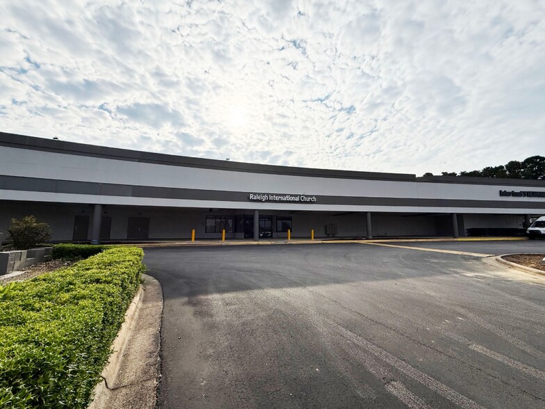 4020 Capital Blvd, Raleigh, NC à louer - Photo de l’immeuble – Image 1 sur 10