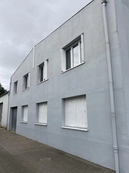 3 Rue Jean Macé, Saint-Symphorien-d'Ozon à louer - Photo de l’immeuble – Image 2 sur 6