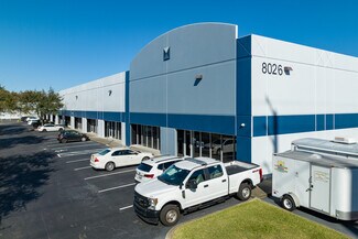 Plus de détails pour 8018 Sunport Dr, Orlando, FL - Local d'activités à louer