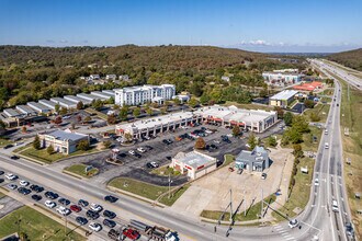 2612-2630 W Martin Luther King Jr Blvd, Fayetteville, AR - VUE AÉRIENNE  vue de carte