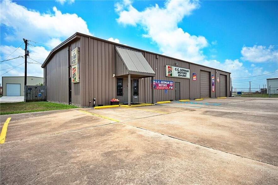 1157 S Padre Island Dr, Corpus Christi, TX à vendre - Photo de l’immeuble – Image 2 sur 8