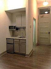 1111 W 39th St, Kansas City, MO à louer Photo intérieure– Image 2 sur 2