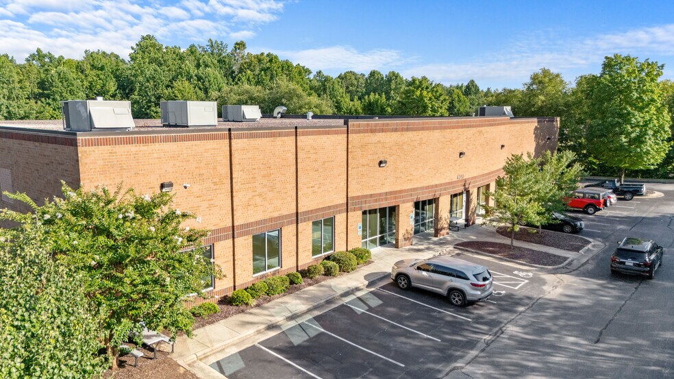 4301-4310-4320 Waterleaf Ct portefeuille de 3 biens à vendre sur LoopNet.fr - Photo principale – Image 3 sur 11