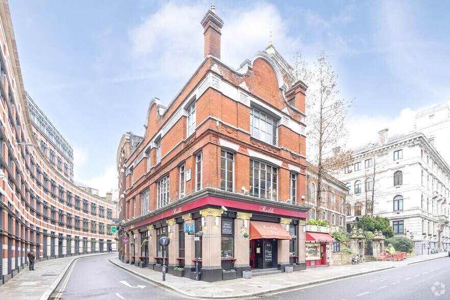 148 Queen Victoria St, Londres à louer - Photo principale – Image 1 sur 3