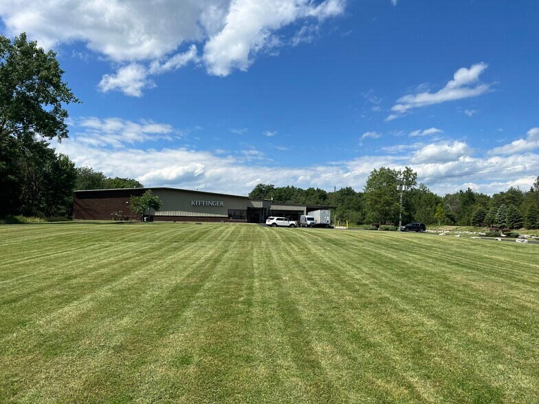 4675 Transit Rd, Williamsville, NY à vendre - Photo de l’immeuble – Image 1 sur 9