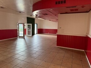 920 S Cherokee Ln, Lodi, CA à louer Photo intérieure– Image 2 sur 7