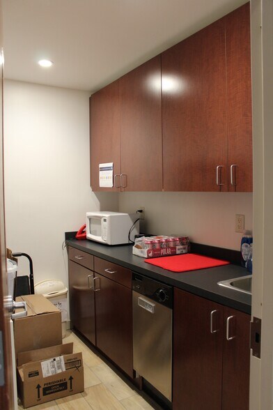 5193-5195 W Woodmill Dr, Wilmington, DE à vendre - Photo intérieure – Image 3 sur 3