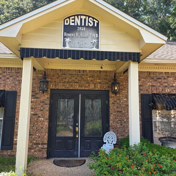 2858 Remington Green Cir, Tallahassee, FL à vendre - Photo de l’immeuble – Image 2 sur 6