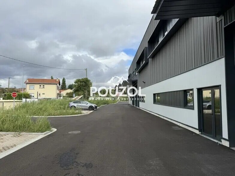 9 Rue Des Ronzieres, Clermont-Ferrand à louer - Photo de l’immeuble – Image 3 sur 12