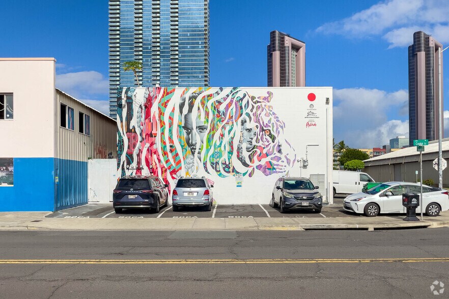 721-733 Auahi St, Honolulu, HI à louer - Photo de l’immeuble – Image 3 sur 4
