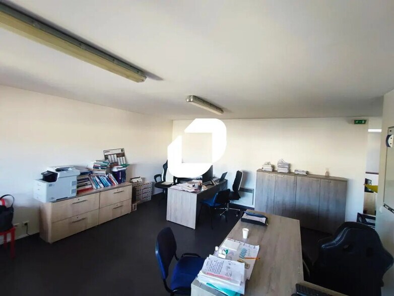 Bureau dans Neuilly-sur-Marne à louer - Photo de l’immeuble – Image 3 sur 5