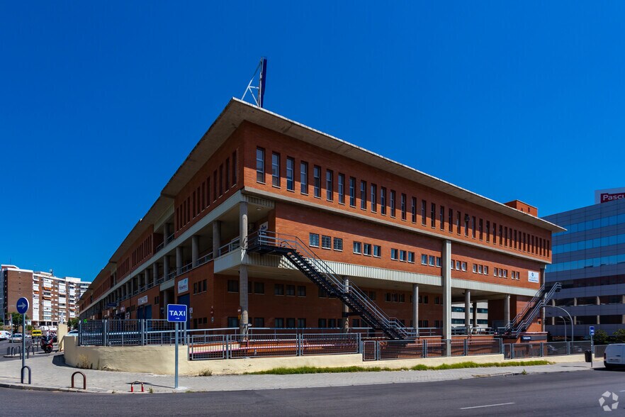 Avenida de Manoteras, 22, Madrid, Madrid à louer - Photo principale – Image 1 sur 4