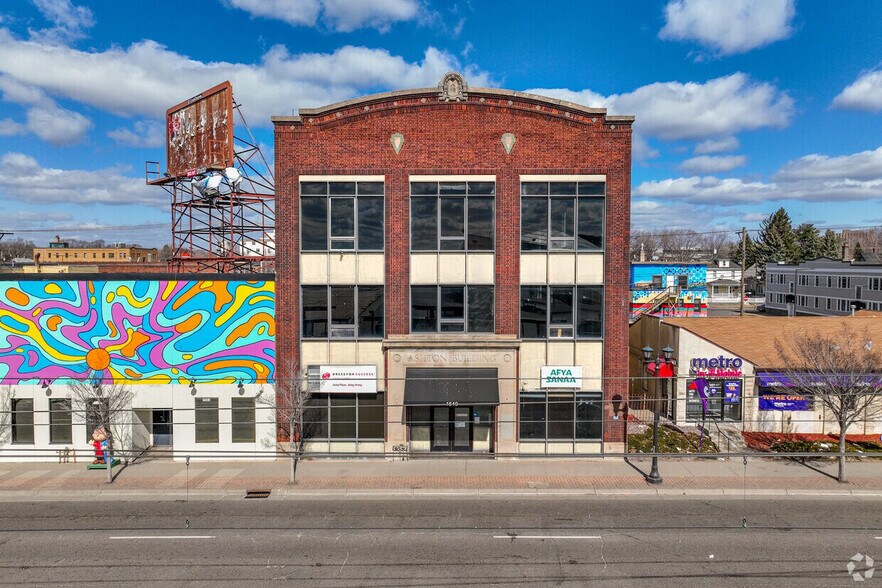 1549 University Ave W, Saint Paul, MN à louer - Photo de l’immeuble – Image 2 sur 24