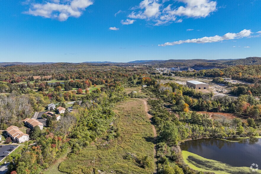 99 Mulford Ct, Lafayette, NJ à vendre - Photo de l’immeuble – Image 1 sur 12