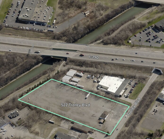 522 Trolley Blvd, Rochester, NY à louer - Photo de l’immeuble – Image 1 sur 3