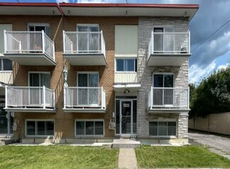 Plus de détails pour 1825 Rue Sainte-Hélène, Longueuil, QC - Logement à vendre