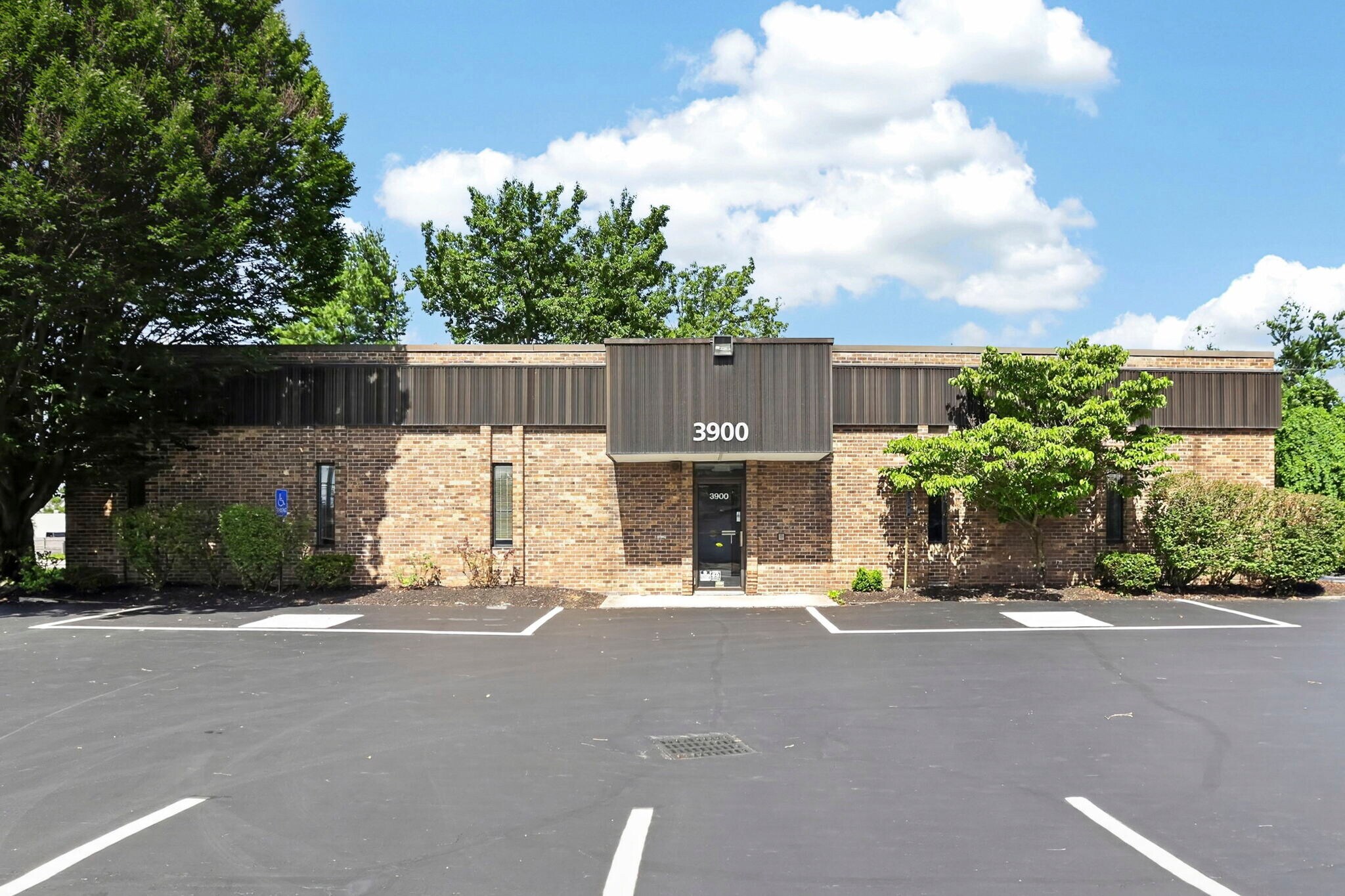 3900 E Livingston Ave, Columbus, OH à vendre Photo de l’immeuble– Image 1 sur 60