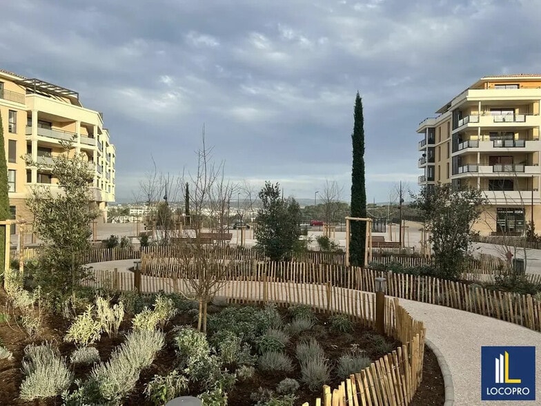 Local commercial dans Aix-en-Provence à vendre - Photo de l’immeuble – Image 2 sur 5