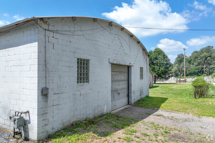 621 Plum St, Oakmont, PA à louer - Photo de l’immeuble – Image 2 sur 4