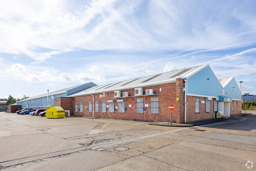 Parkside Ln, Leeds à louer - Photo de l’immeuble – Image 3 sur 5