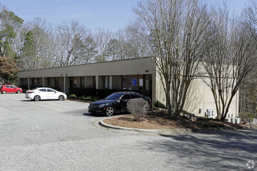 1215 Jones Franklin Rd, Raleigh, NC à louer - Photo principale – Image 1 sur 5