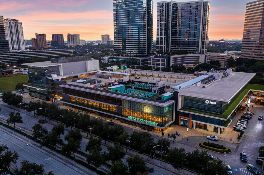 1700 Post Oak Blvd, Houston, TX à louer - Photo de l’immeuble – Image 2 sur 15