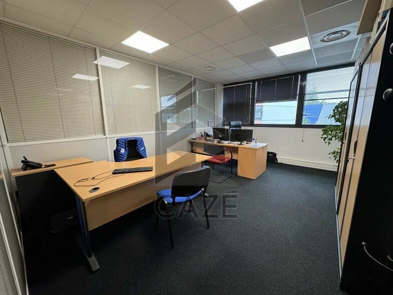 Bureau dans Villenave-d'Ornon à louer - Photo de l’immeuble – Image 2 sur 12