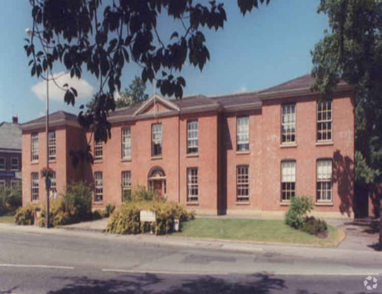 High St, Cheadle à louer - Photo de l’immeuble – Image 2 sur 2