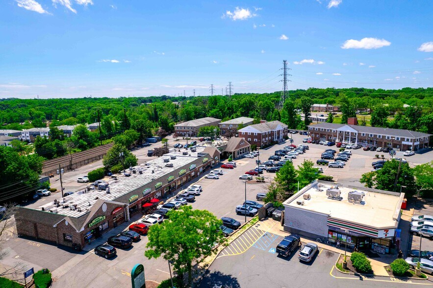 1 Lincoln Hwy, Edison, NJ à vendre - Photo de l’immeuble – Image 2 sur 10