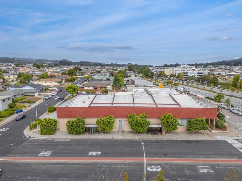 1103 El Camino Real, South San Francisco, CA à louer - Photo de l’immeuble – Image 2 sur 3