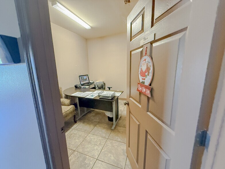 1004 E 6th St, Alice, TX à vendre - Photo de l’immeuble – Image 3 sur 19
